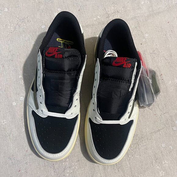 Jordan 1 Low Travis Scott Olive Sneakers - Picture 2 of 6